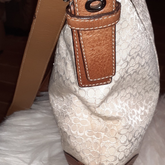 Coach - Picture 4 of 5